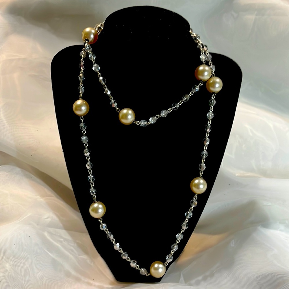 Elegant Kenneth J. Lane faux pearl and crystal necklace.